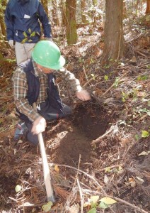 森林の土壌についての野外実習